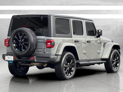 Used 2023 Jeep Wrangler Sahara image 5