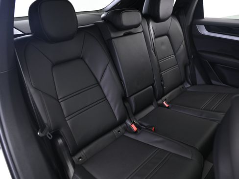 Used 2026 Porsche Cayenne Coupe AWD/4WD image 19