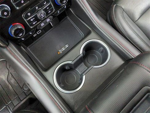 Used 2021 Chevrolet Suburban RST image 29