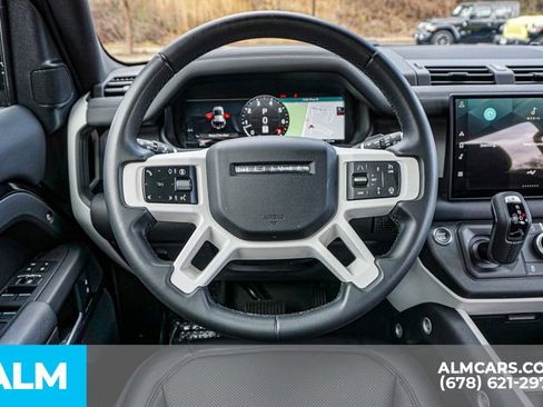 Used 2025 Land Rover Defender 110 S image 29