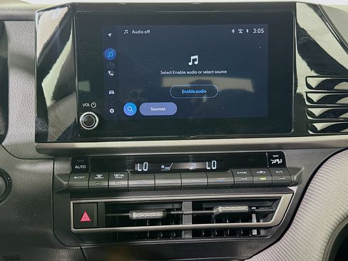 Used 2025 Toyota Camry SE FWD image 24