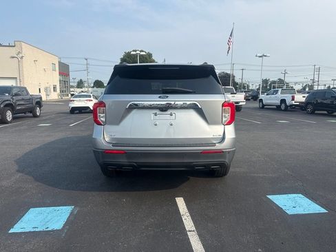 Used 2020 Ford Explorer XLT AWD/4WD image 5
