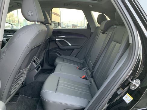 Certified 2025 Audi Q5 Premium w/ Convenience Package image 15