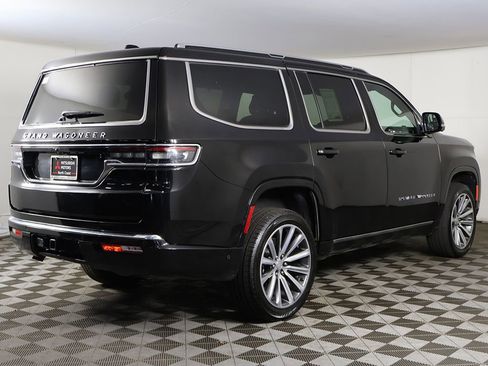 Used 2023 Jeep Grand Wagoneer Series II AWD/4WD image 13