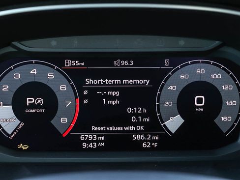 Used 2025 Audi Q3 2.0T Premium w/ Convenience Package image 33