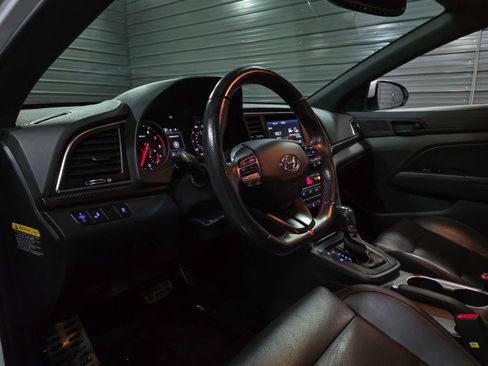 Used 2018 Hyundai Elantra Sport image 10