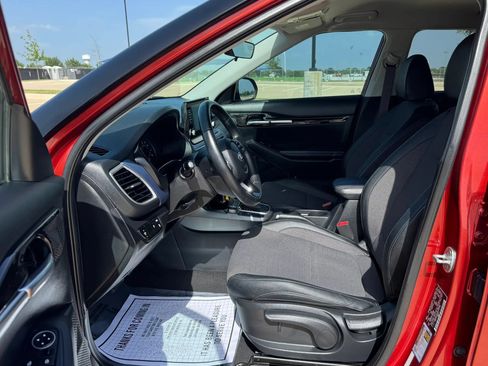 Used 2021 Kia Seltos S AWD/4WD image 20