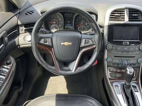 Used 2013 Chevrolet Malibu LTZ FWD image 18