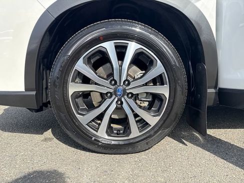Used 2024 Subaru Forester Limited AWD/4WD image 28