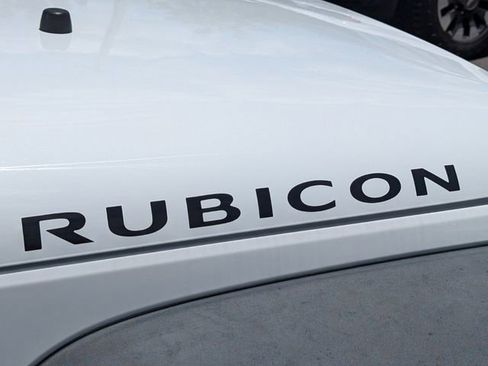 Used 2017 Jeep Wrangler Unlimited Rubicon w/ Dual Top Group AWD/4WD image 18