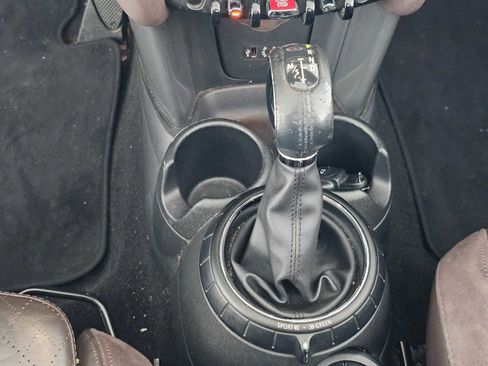 Used 2017 MINI Cooper Convertible image 28