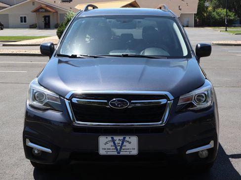 Used 2017 Subaru Forester 2.5i Limited AWD/4WD image 12