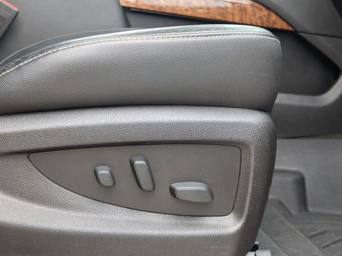 Used 2018 Chevrolet Tahoe Premier RWD image 50