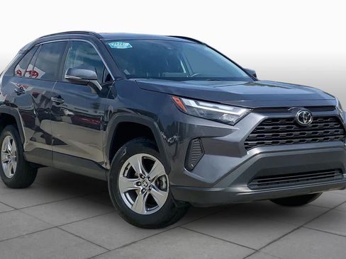 Used 2024 Toyota RAV4 XLE FWD image 3