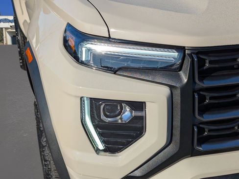 New 2026 GMC Canyon AT4 image 4