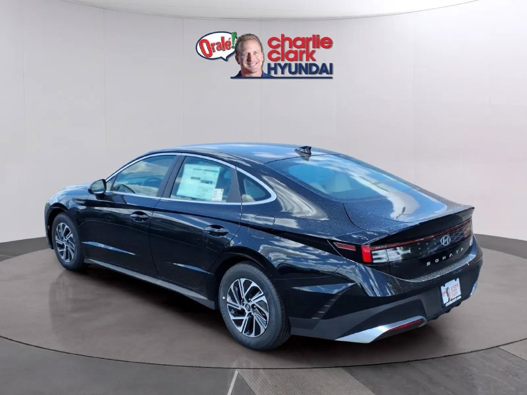 New 2026 Hyundai Sonata Blue FWD image 3