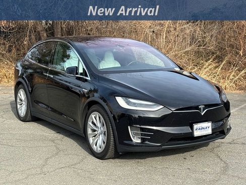 Used 2016 Tesla Model X 75D image 4