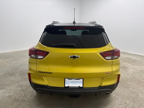 Used 2023 Chevrolet TrailBlazer RS w/ Sun and Liftgate Package FWD image 6