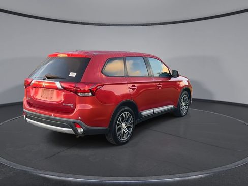 Used 2016 Mitsubishi Outlander SE FWD image 8