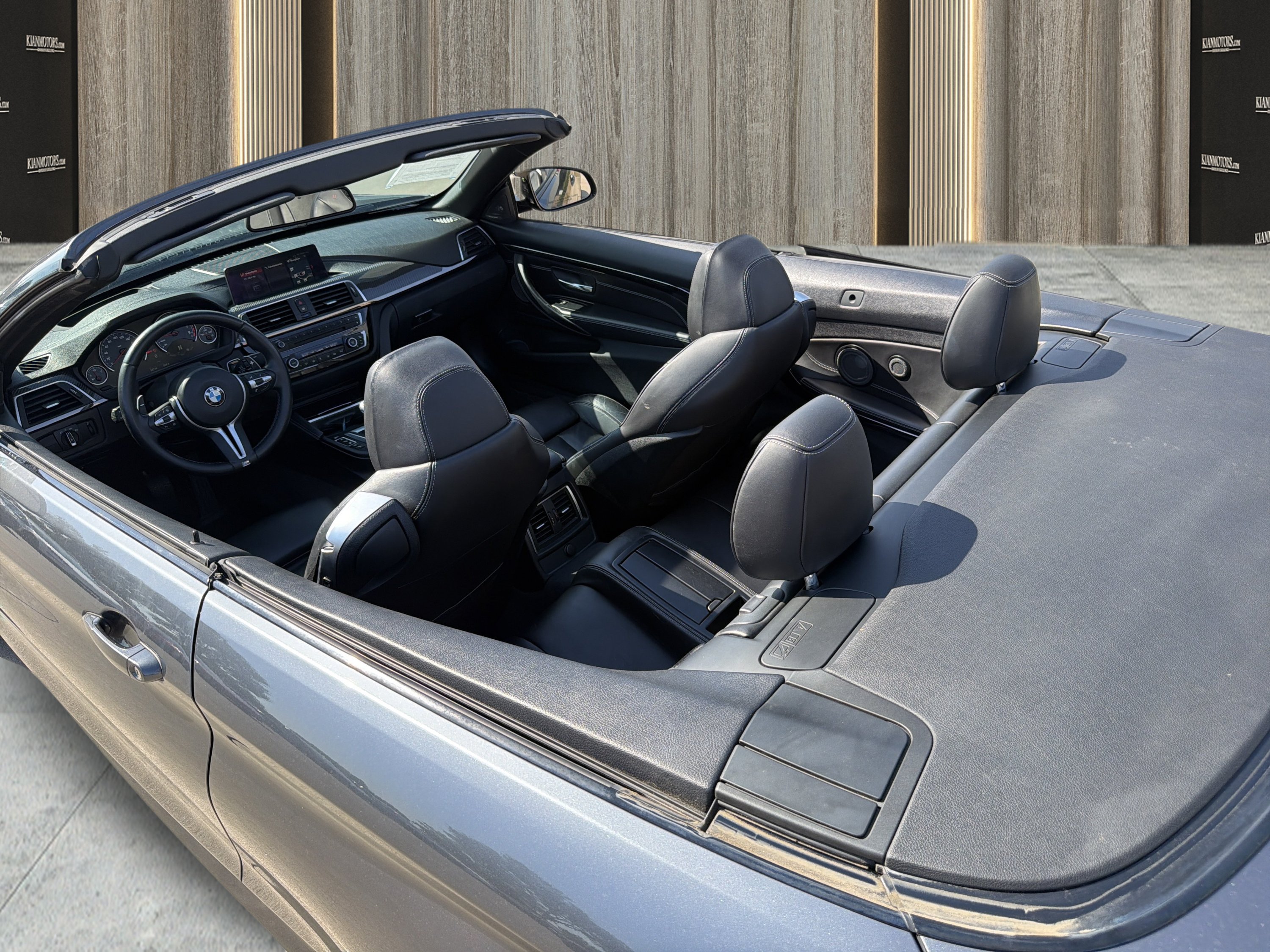 Used 2018 BMW M4 Convertible RWD image 63