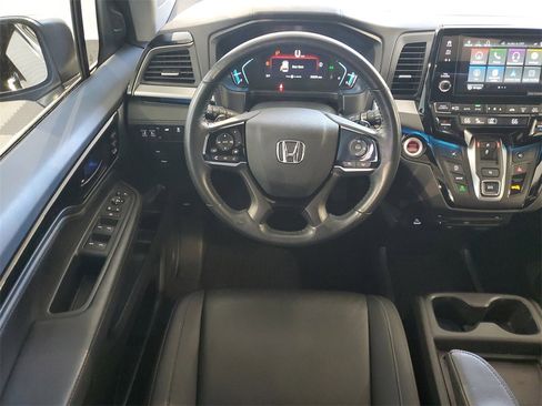 Used 2023 Honda Odyssey Touring image 11