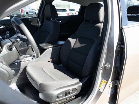 Used 2023 Chevrolet Malibu LT image 13