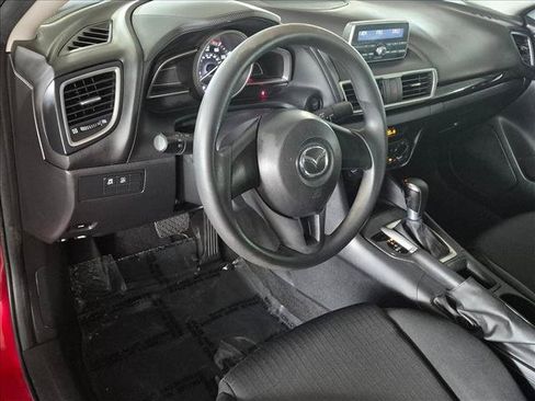Used 2015 MAZDA MAZDA3 i SV FWD image 9