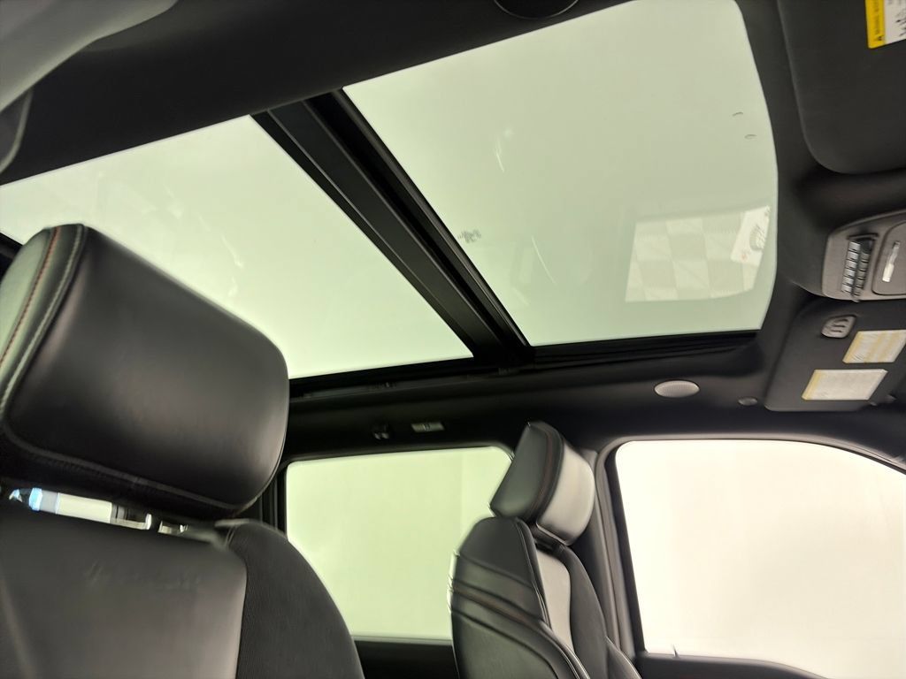 Used 2025 Ford F150 Raptor AWD/4WD image 29