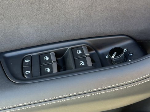 Used 2023 Audi SQ8 Prestige w/ Prestige Package image 26