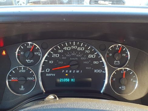 Certified 2024 GMC Savana 2500 w/ Driver Convenience Package image 23