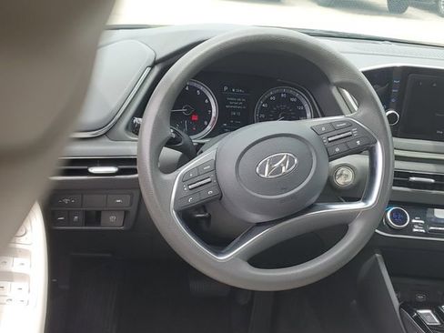 Used 2023 Hyundai Sonata SEL w/ Preferred Accessory Package FWD image 11