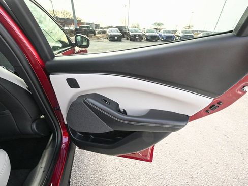 Certified 2025 Ford Mustang Mach-E Premium image 29