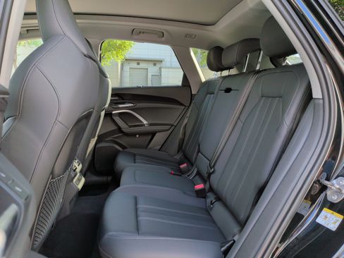 Used 2025 Audi Q5 Prestige AWD/4WD image 12