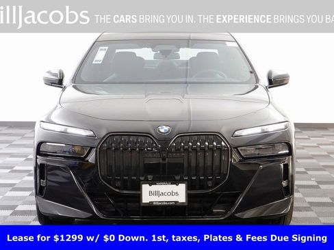 Certified 2025 BMW 760i xDrive w/ Executive Package image 25
