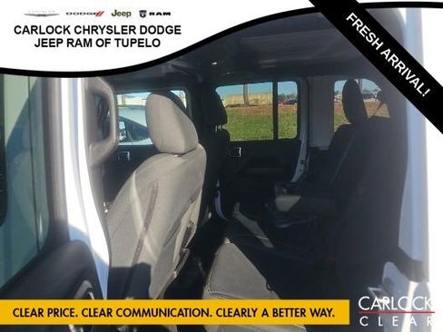 Used 2025 Jeep Wrangler Sahara w/ Safety Group image 9