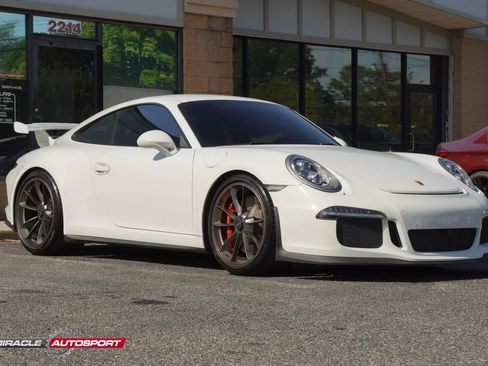 Used 2014 Porsche 911 GT3 w/ Sound Package Plus RWD image 9