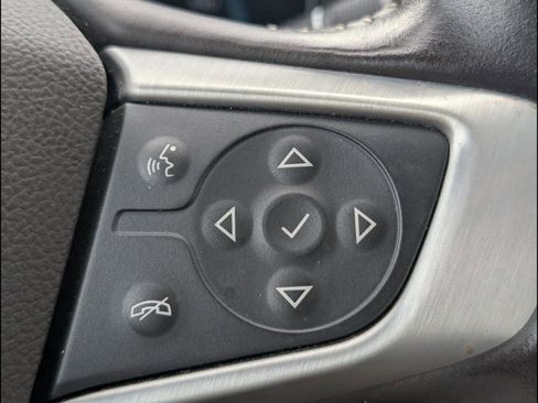 Used 2018 GMC Canyon SLE AWD/4WD image 18