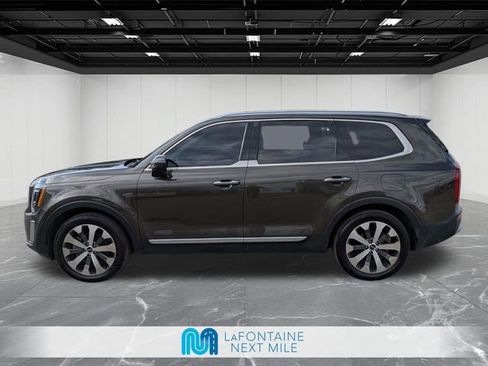 Used 2021 Kia Telluride S image 2