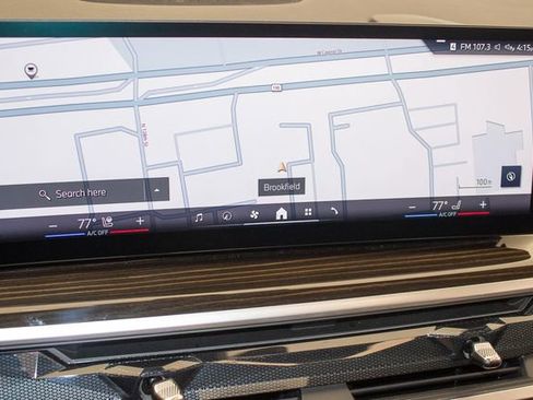 Used 2025 BMW X5 xDrive50e image 32