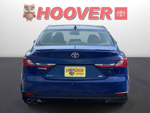 New 2026 Toyota Camry SE FWD image 3