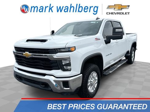 Used 2024 Chevrolet Silverado 2500 LT AWD/4WD image 1