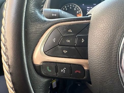 Used 2015 Jeep Renegade Limited w/ Safety & Security Group I AWD/4WD image 14