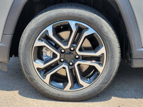 Certified 2024 Jeep Compass Limited AWD/4WD image 10