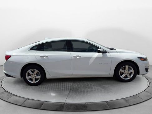Used 2024 Chevrolet Malibu LT FWD image 1