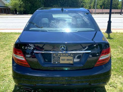 Used 2014 Mercedes-Benz C 250 Sedan image 4