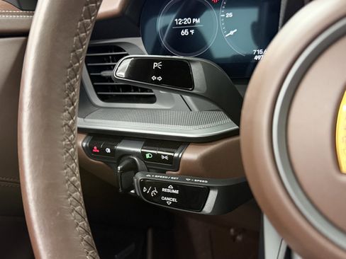 Certified 2021 Porsche 911 Carrera 4S AWD/4WD image 46