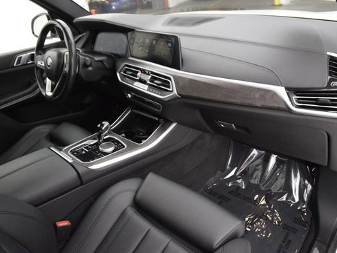 Used 2022 BMW X5 xDrive40i w/ Parking Assistance Package AWD/4WD image 15