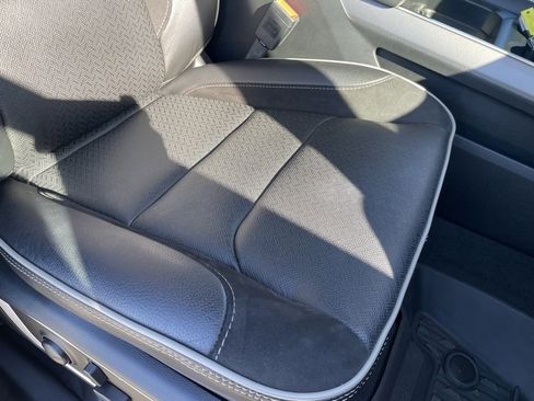 Used 2022 RAM 1500 Laramie w/ Sport Appearance Package image 33