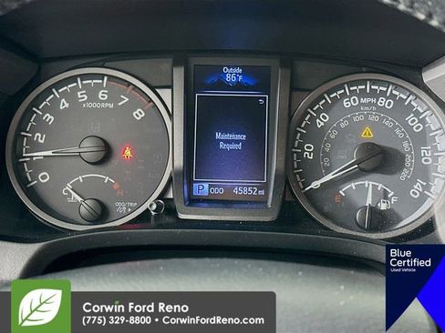 Used 2019 Toyota Tacoma TRD Off-Road w/ Technology Package AWD/4WD image 15