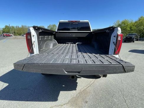 Used 2026 GMC Sierra 2500 Denali Ultimate AWD/4WD image 11